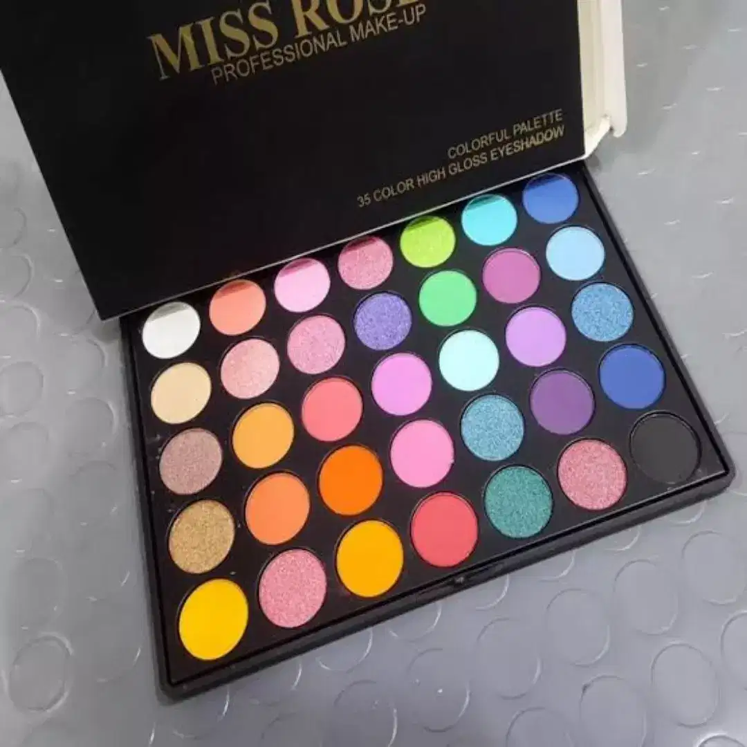 MissRose Eyeshadow Palette Set Available for sale