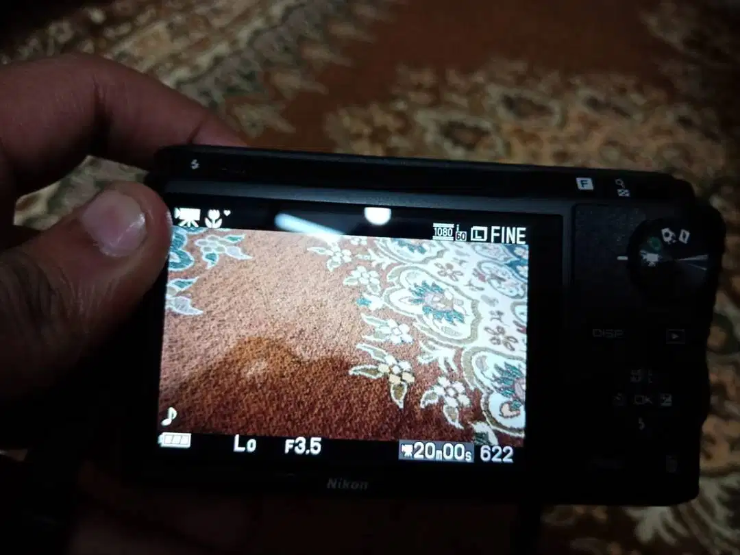 Nikon j1 Dslr camera exchange possible Available