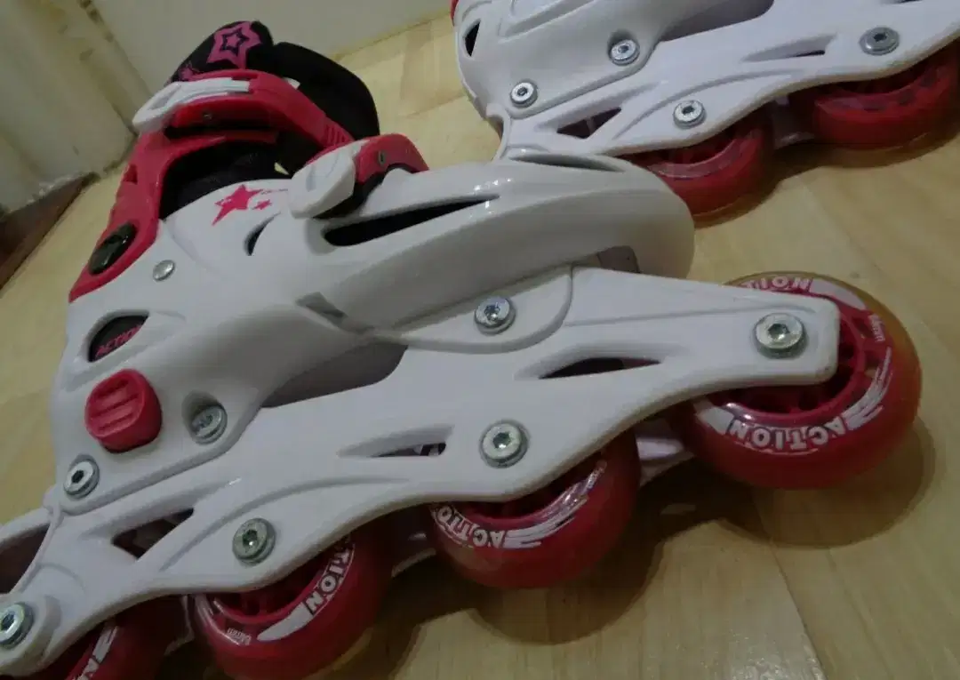 Roller skating shoes Available for sale