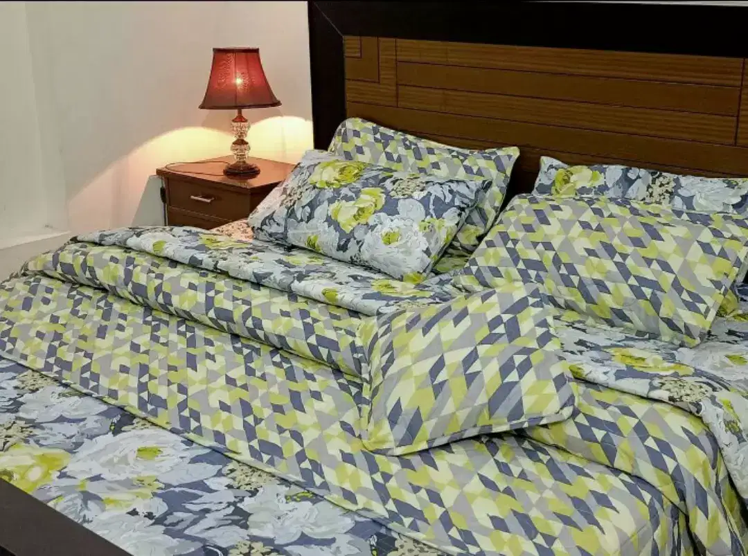 New Bed Sheet King size in Cotton Comforters Available for Sale in Karachi