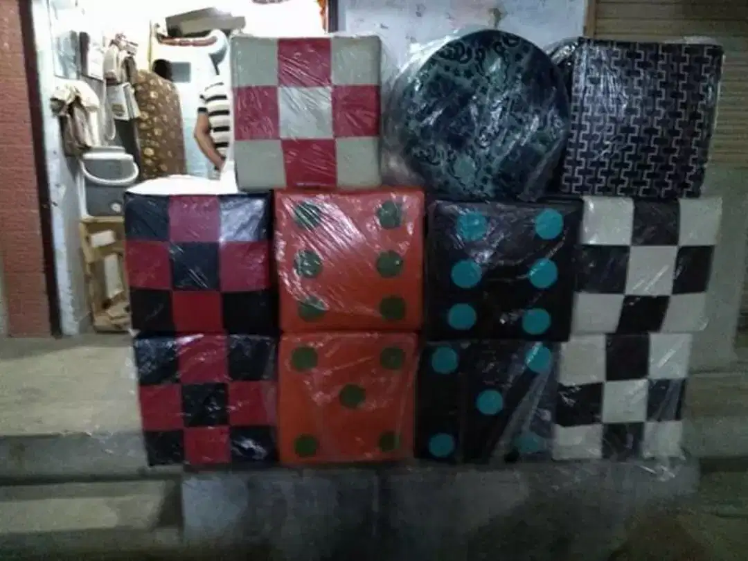 New Dice Puffy in Different design and color Available For Sale in Karachi