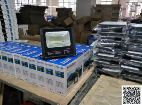 New 200pc in stock of 30w n 70w solar led streetlight ip65 one year-warnty