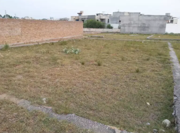 10 Marla Plot for sale