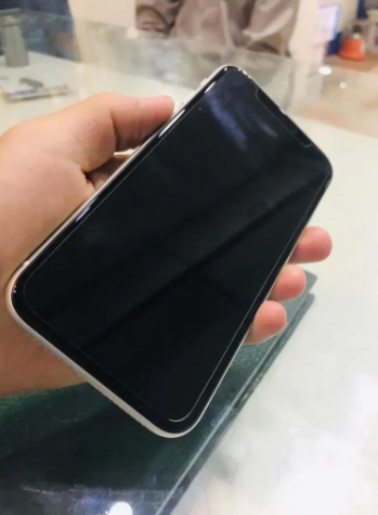 Apple iphone 11 Smartphone in  White Color PTA APPROVED Available for Sale