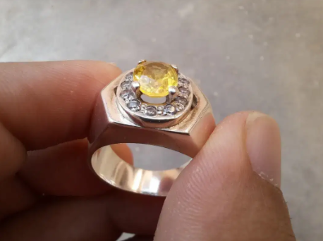 New Yellow Sapphire Ceylon Available for Sale in Quetta