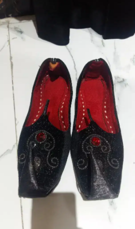 Velvet sherwani used just one time Available for sale