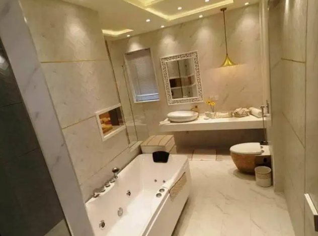 1 Kanal House Available For Rent