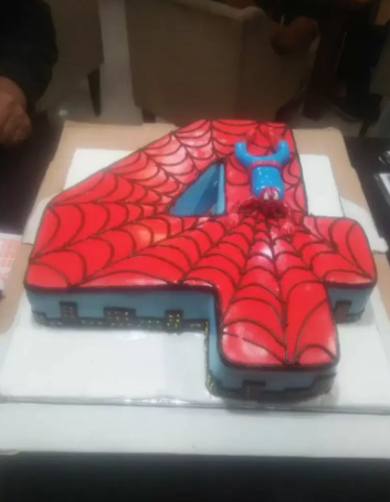 New Customized fresh Designer cakes available 850 per Pound for sale