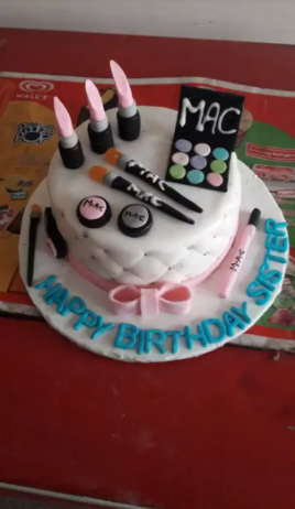 New Customized fresh Designer cakes available 850 per Pound for sale