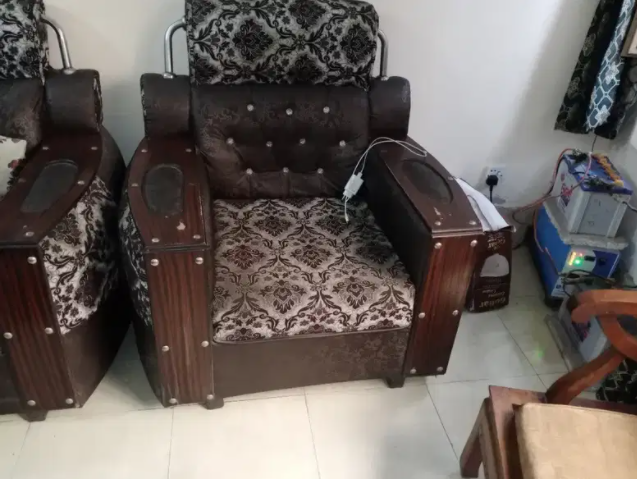 6 seater sofa Available for sale