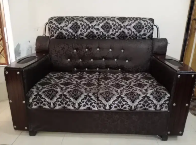 6 seater sofa Available for sale