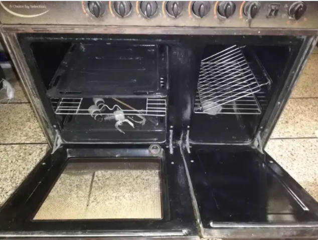 Corona cooking range Available for sale