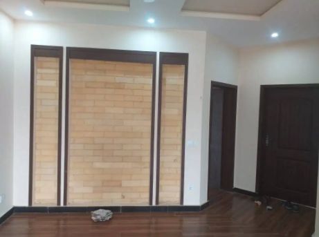 8 Marla Main Boulevard House is available for sale in bahria orchard