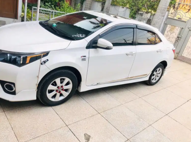 New Toyota Altis Grande Model 2017 Available for Sale in Gujranwala