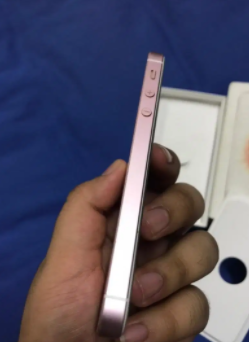 Apple Iphone SE Smartphone Available for Sale in Mirpur