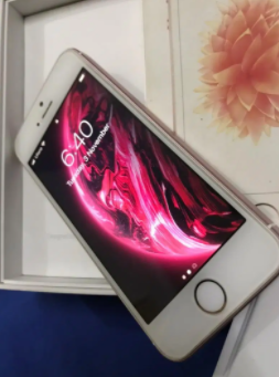 Apple Iphone SE Smartphone Available for Sale in Mirpur