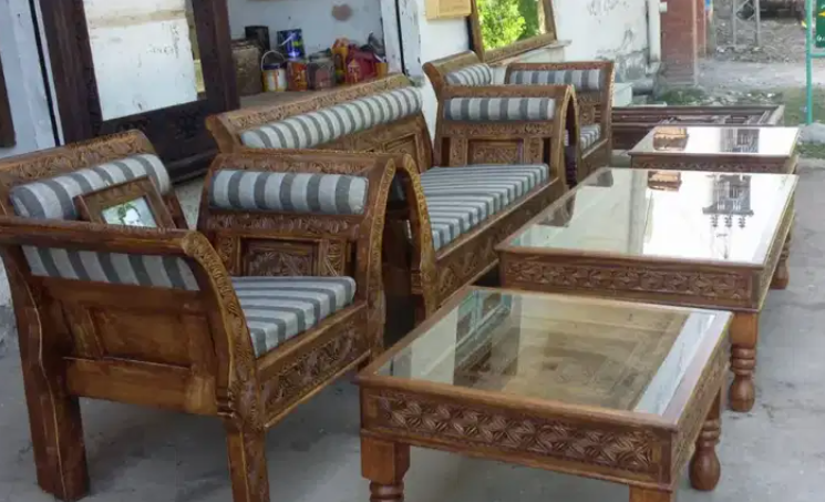 Centre Table and chair set Available for sale