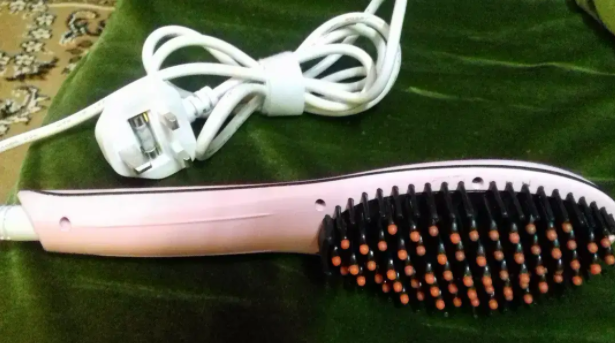 New Hair straightener brush with LCD temperature Available for Sale Hyderabad