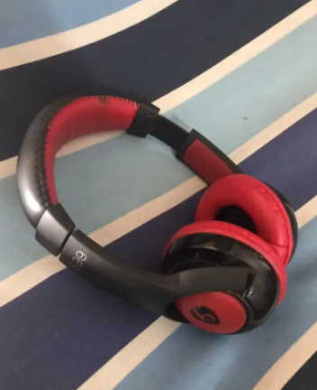 Head phone in Black and Red Color Available for Sale in Gujranwala