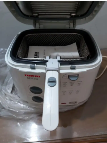 New deep fryer Available for sale