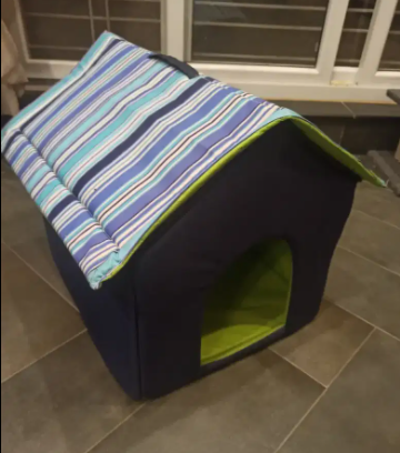 Cat and kitten hut sleeping House Available for sale