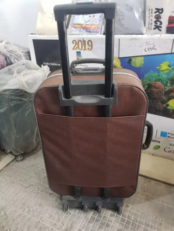 New Trolley Bag 24" High Quality - Metal Handle Available for Sale in Multan