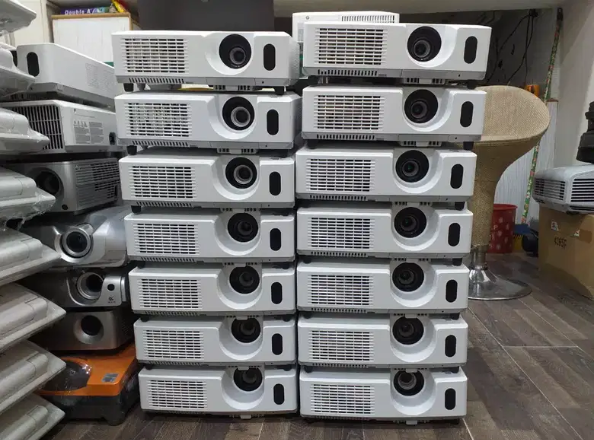 Multimedia Projectors for sale in 12000