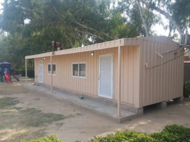 luxury living house container available for sale in Bagh