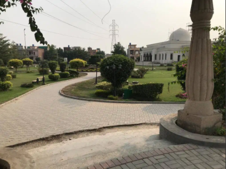 5 MARLA PLOT 5-YEAR-OLD PLAN FILE FOR SALE IN LAHORE