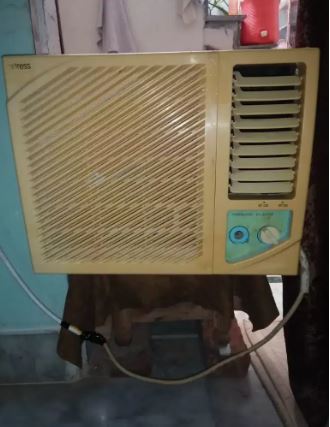 0.75/ton window ac. Please read ad.
