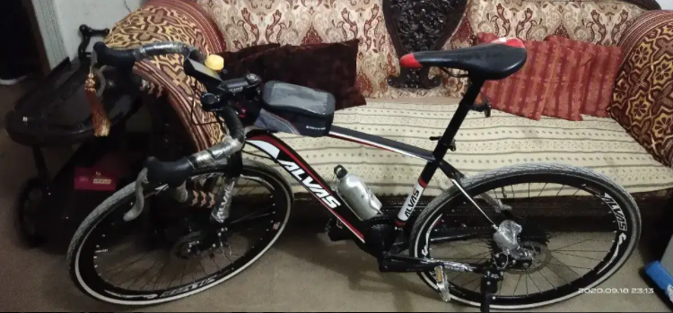 New Road racing cycle with Mobile and power bannk pouch for Sale in Abbottabad