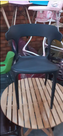 China chair Available for sale in Lahore