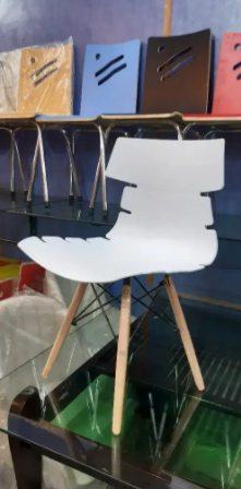 China chair Available for sale in Lahore