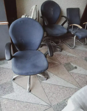 Office furniture chairs Available for sale