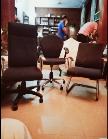 Office furniture chairs Available for sale