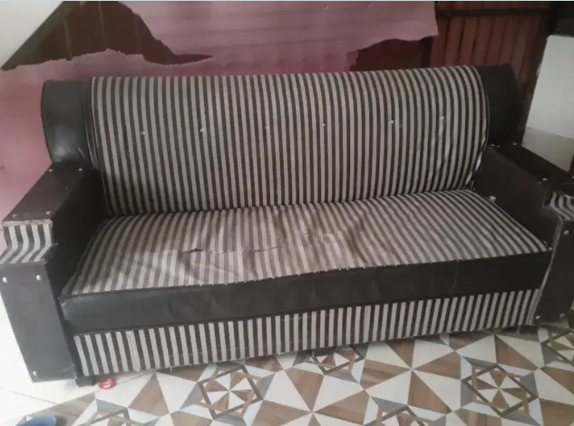 5 seater Sofa set Available for sale
