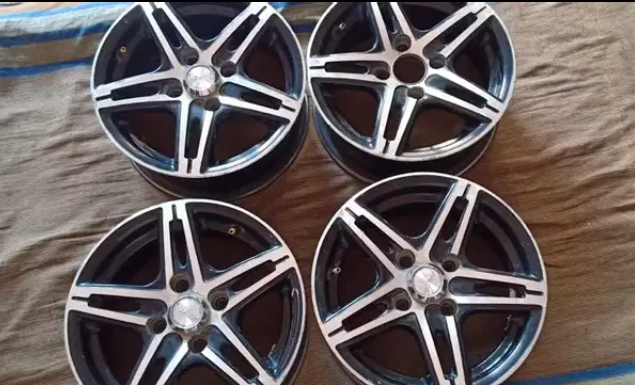 13 inch alloy rims Car Spare part Available for sale