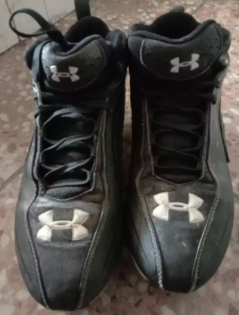 Under Armoire original Toe shoes for footballer Available for slae
