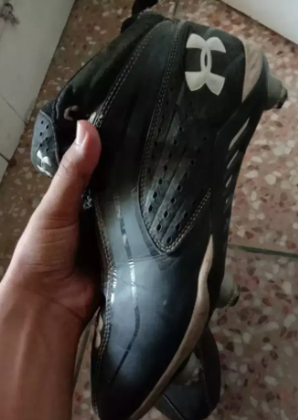 Under Armoire original Toe shoes for footballer Available for slae