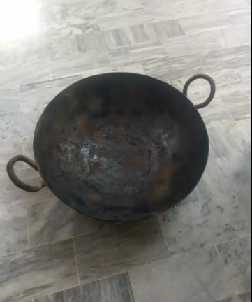 Karai oil heating Available for sale