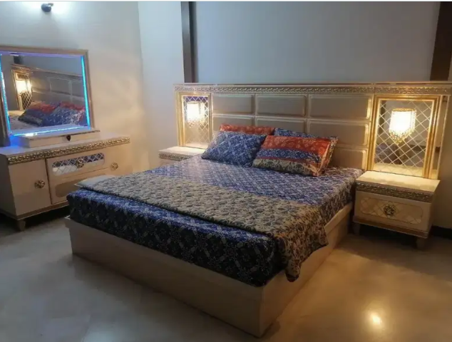 New Chinese bed set complete set Available for Sale in Lahore