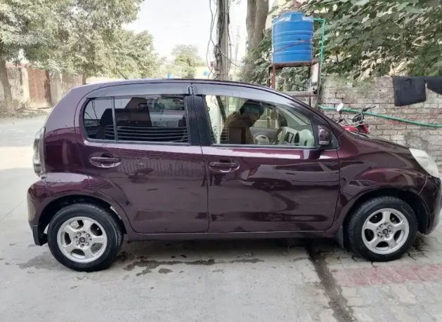Toyota passo 2012 Model Available for Sale in Lahore