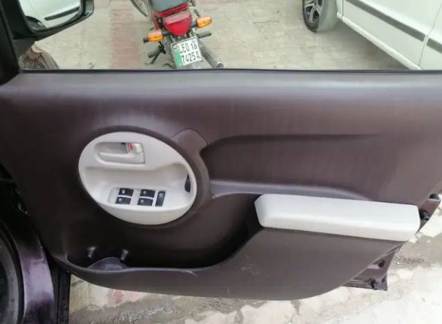 Toyota passo 2012 Model Available for Sale in Lahore