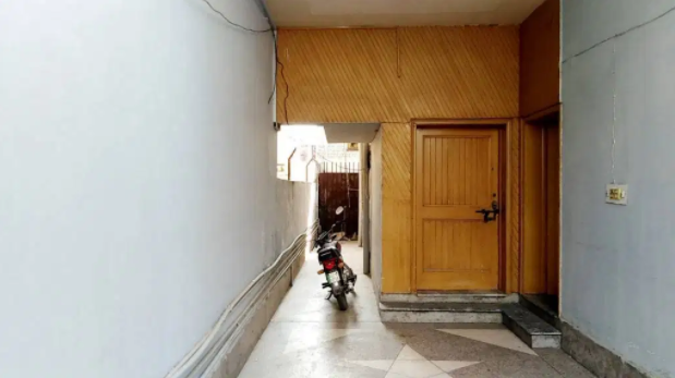 11 Marla House  Available For Sale In New Chauburji Park - Block A Lahore