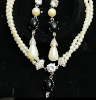 New Artificial jewellery Available for Sale in Lahore