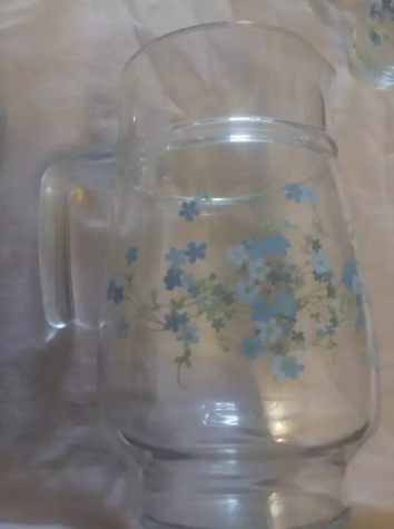 Imported set of 6 glass with Jug in awesome Condition Available for sale