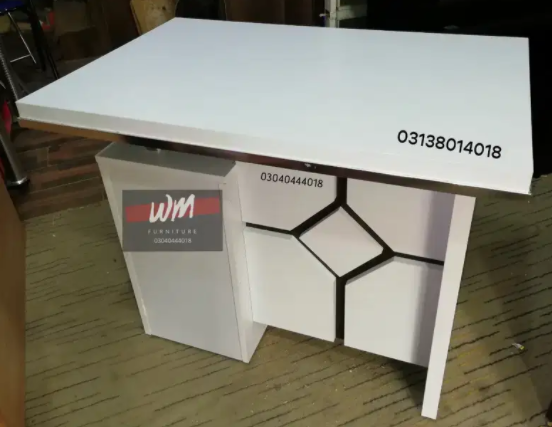 New Office Table/Study Table in white Color (3'×2') Available for Sale