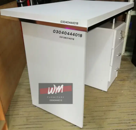 New Office Table/Study Table in white Color (3'×2') Available for Sale