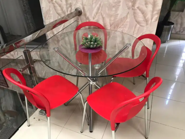 mirror Table with four chairs Available for Sale in Islamabad