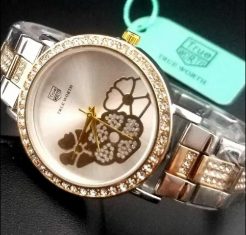 Ladies Watches Available for sale in Karachi